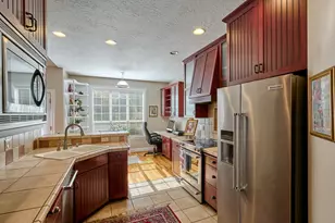 910 Pioneer Dr, Silverton, OR 97381 - Photo 11
