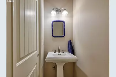 910 Pioneer Dr, Silverton, OR 97381 - Photo 27