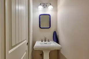 910 Pioneer Dr, Silverton, OR 97381 - Photo 27