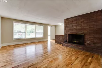 1255 E 24th Ave, Eugene, OR 97403 - Photo 7
