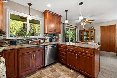 13241 SE Washington St, Portland, OR 97233 - Photo 13