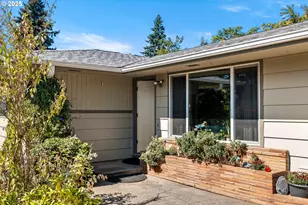 13241 SE Washington St, Portland, OR 97233 - Photo 5