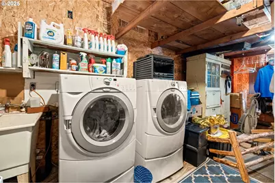 13241 SE Washington St, Portland, OR 97233 - Photo 21