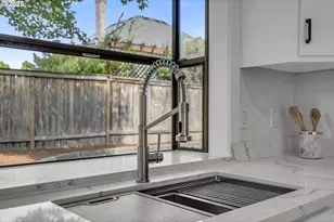 5375 NW Edgebrook Pl, Portland, OR 97229 - Photo 15