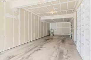 806 NW 118th Ave, Portland, OR 97229 - Photo 33