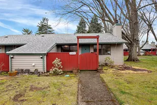 10935 SW 121st Ave, Tigard, OR 97223 - Photo 1