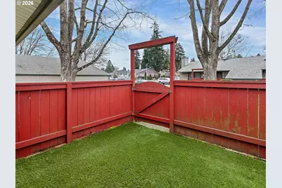 10935 SW 121st Ave, Tigard, OR 97223 - Photo 5