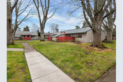 10935 SW 121st Ave, Tigard, OR 97223 - Photo 3