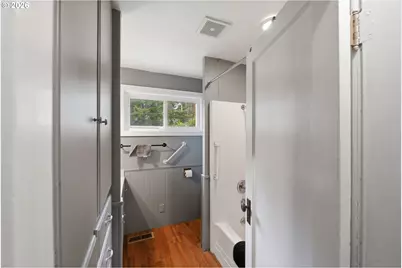 67714 N Bay Rd, North Bend, OR 97459 - Photo 27