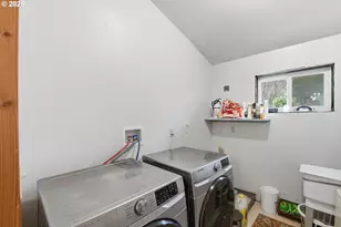 67714 N Bay Rd, North Bend, OR 97459 - Photo 9