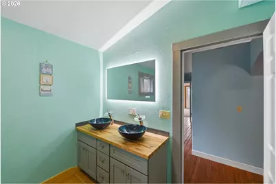 67714 N Bay Rd, North Bend, OR 97459 - Photo 19