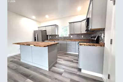 1102 Y Ave, La Grande, OR 97850 - Photo 3