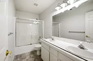19180 NW Northshore Ct, Portland, OR 97229 - Photo 31