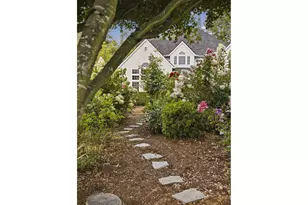 19180 NW Northshore Ct, Portland, OR 97229 - Photo 3