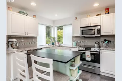 14417 Orchard Springs Rd, Lake Oswego, OR 97035 - Photo 7