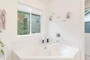 14417 Orchard Springs Rd, Lake Oswego, OR 97035 - Photo 25