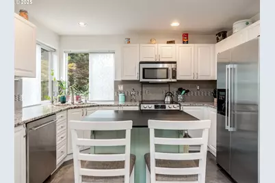 14417 Orchard Springs Rd, Lake Oswego, OR 97035 - Photo 11