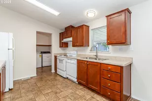 5200 SE 132nd Ave, Portland, OR 97236 - Photo 11