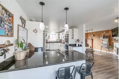 213 NW Lalack Ct, Dallas, OR 97338 - Photo 13