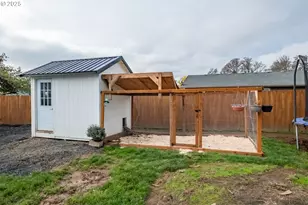 213 NW Lalack Ct, Dallas, OR 97338 - Photo 45