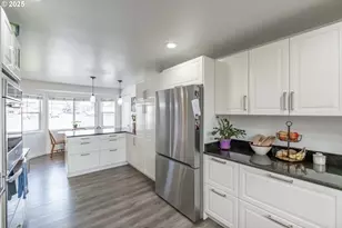 213 NW Lalack Ct, Dallas, OR 97338 - Photo 15