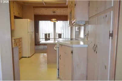 550 Riverview Dr, Salem, OR 97304 - Photo 3