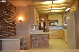 550 Riverview Dr, Salem, OR 97304 - Photo 5