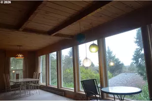 550 Riverview Dr, Salem, OR 97304 - Photo 9