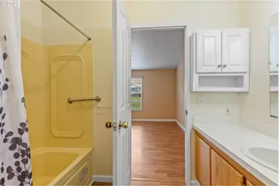 308 NW Civil Bend Ave, Winston, OR 97496 - Photo 27