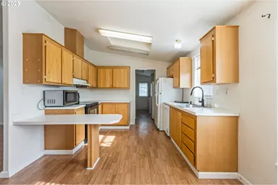 308 NW Civil Bend Ave, Winston, OR 97496 - Photo 13