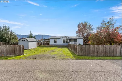 308 NW Civil Bend Ave, Winston, OR 97496 - Photo 45