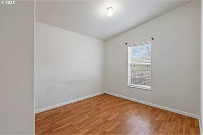 308 NW Civil Bend Ave, Winston, OR 97496 - Photo 33