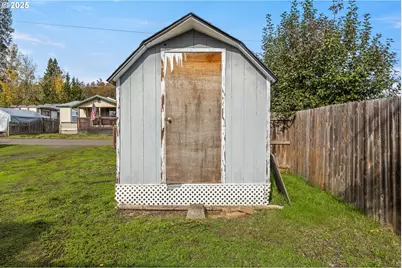 308 NW Civil Bend Ave, Winston, OR 97496 - Photo 43