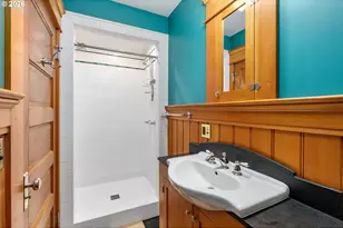 5086 Binns Hill Dr, Hood River, OR 97031 - Photo 23