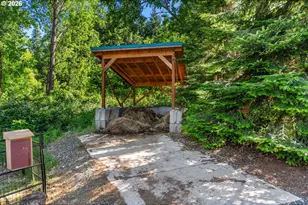 5086 Binns Hill Dr, Hood River, OR 97031 - Photo 41