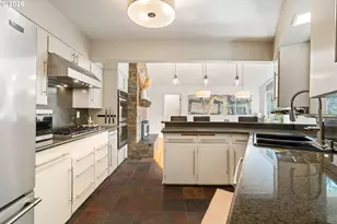 3124 SW Arnold St, Portland, OR 97219 - Photo 7