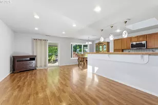 13045 SW Castlewood St, Beaverton, OR 97005 - Photo 9