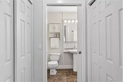 8035 SE 60th Ave, Portland, OR 97206 - Photo 11