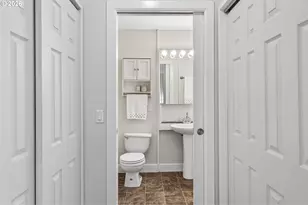 8035 SE 60th Ave, Portland, OR 97206 - Photo 11
