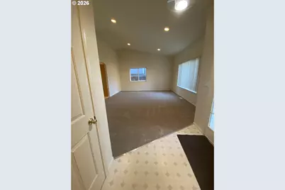 1044 Brotherton Ave, Eugene, OR 97404 - Photo 5
