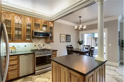 2674 NE 6th Pl, Portland, OR 97212 - Photo 7