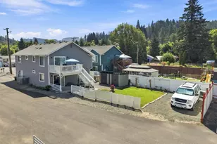 563 S State St, Sutherlin, OR 97479 - Photo 31