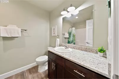 563 S State St, Sutherlin, OR 97479 - Photo 15