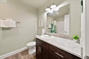563 S State St, Sutherlin, OR 97479 - Photo 15