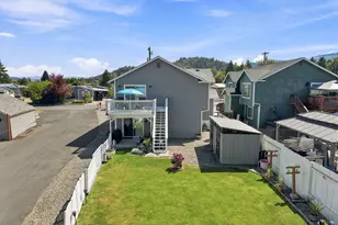 563 S State St, Sutherlin, OR 97479 - Photo 35