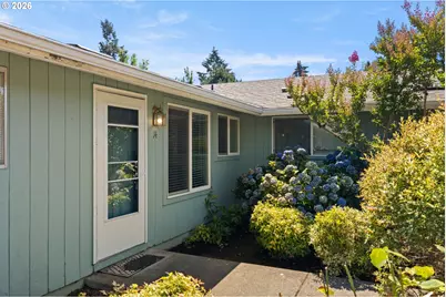 13647 Gaffney Ln #14, Oregon City, OR 97045 - Photo 3