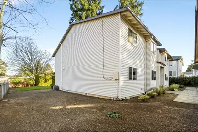 12516 SE Stark St #C, Portland, OR 97233 - Photo 45