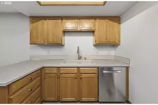 12516 SE Stark St, Portland, OR 97233 - Photo 7