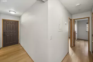 12516 SE Stark St, Portland, OR 97233 - Photo 3