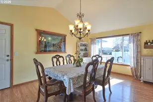 788 NW 13th Ave, Canby, OR 97013 - Photo 9